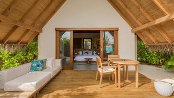 Beach Sunrise Villa with private pool and Free access to sea plane lounge on Arrival | 1 chambre, literie de qualité supérieure, minibar