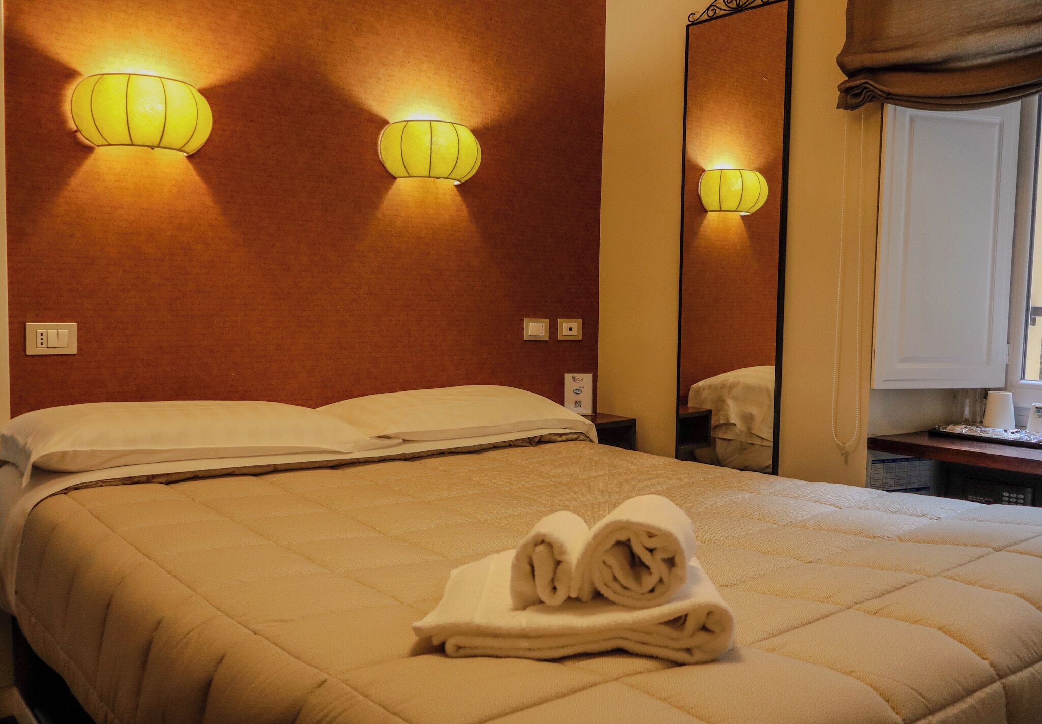 Comfort Single Room (Flavia) | Premium bedding, memory-foam beds, free minibar, in-room safe