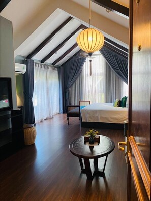 Attic Suite, Balcony