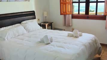 1 bedroom, in-room safe, free WiFi, bed sheets