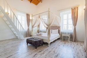 Suíte luxo, 1 quarto | Cofres nos quartos, Wi-Fi de cortesia