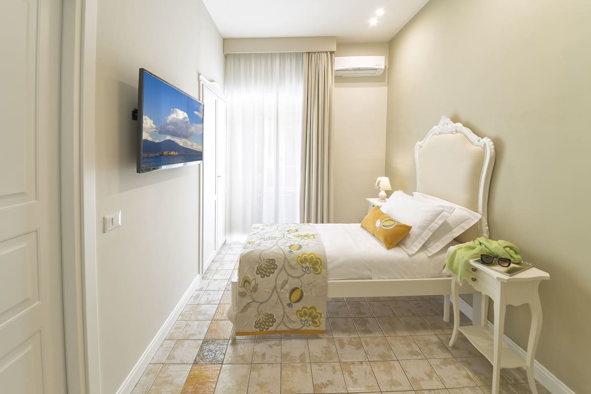 Economy Double Room | Premium bedding, minibar, in-room safe, desk