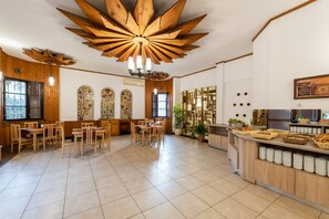 Petit déjeuner buffet compris tous les jours