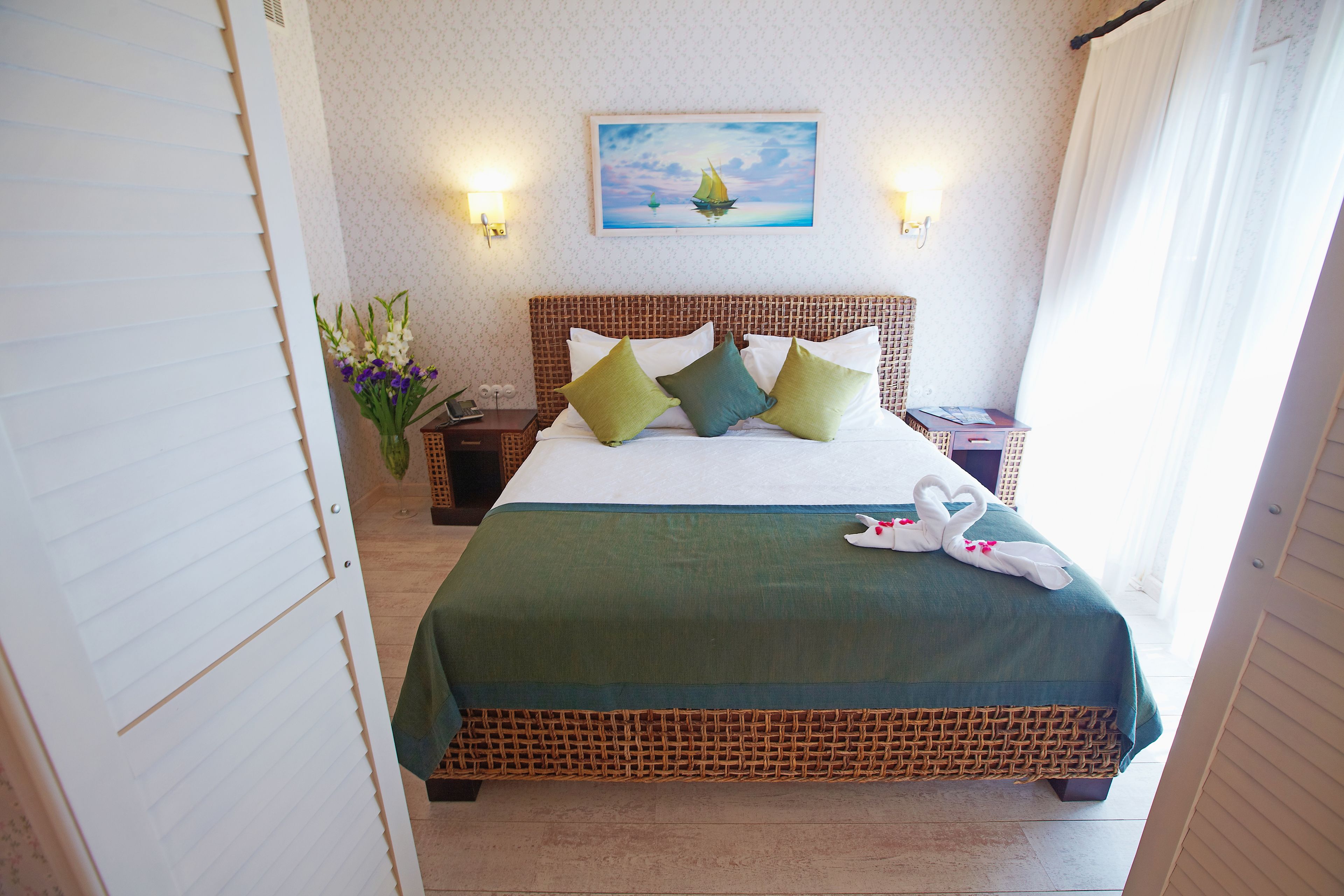 minibar, in-room safe, desk, iron/ironing board