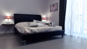 Suite, Balcony