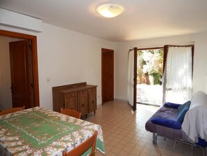 Appartamento, 2 camere da letto (Piedi nell'acqua 3) | Area soggiorno | TV a schermo piatto