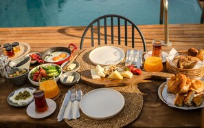 Tägliches inbegriffenes großes Frühstück