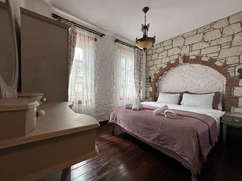 Premium bedding, minibar, in-room safe, free WiFi