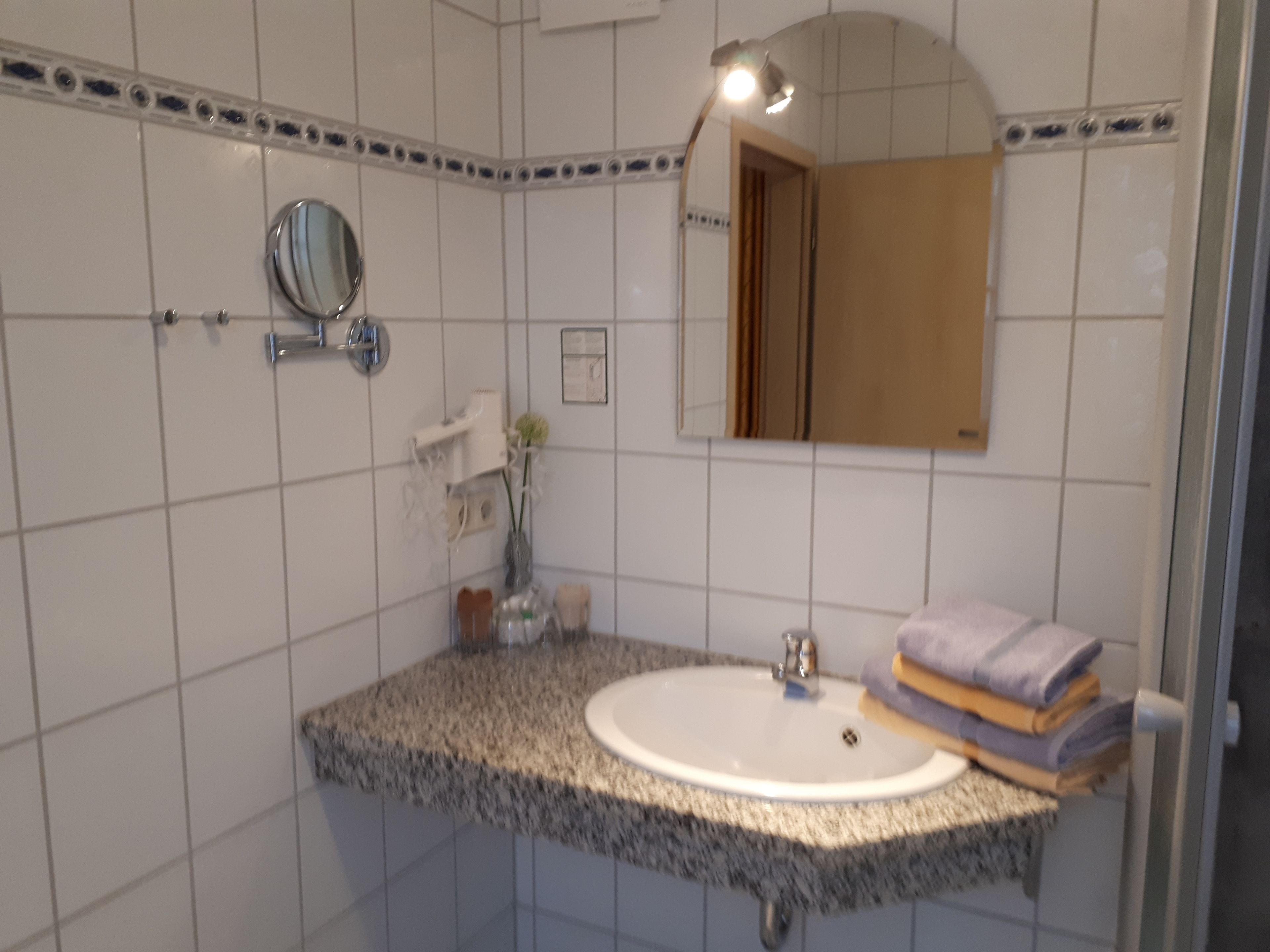 triple room, balcony | bathroom | shower, free toiletries, hair dryer, towels