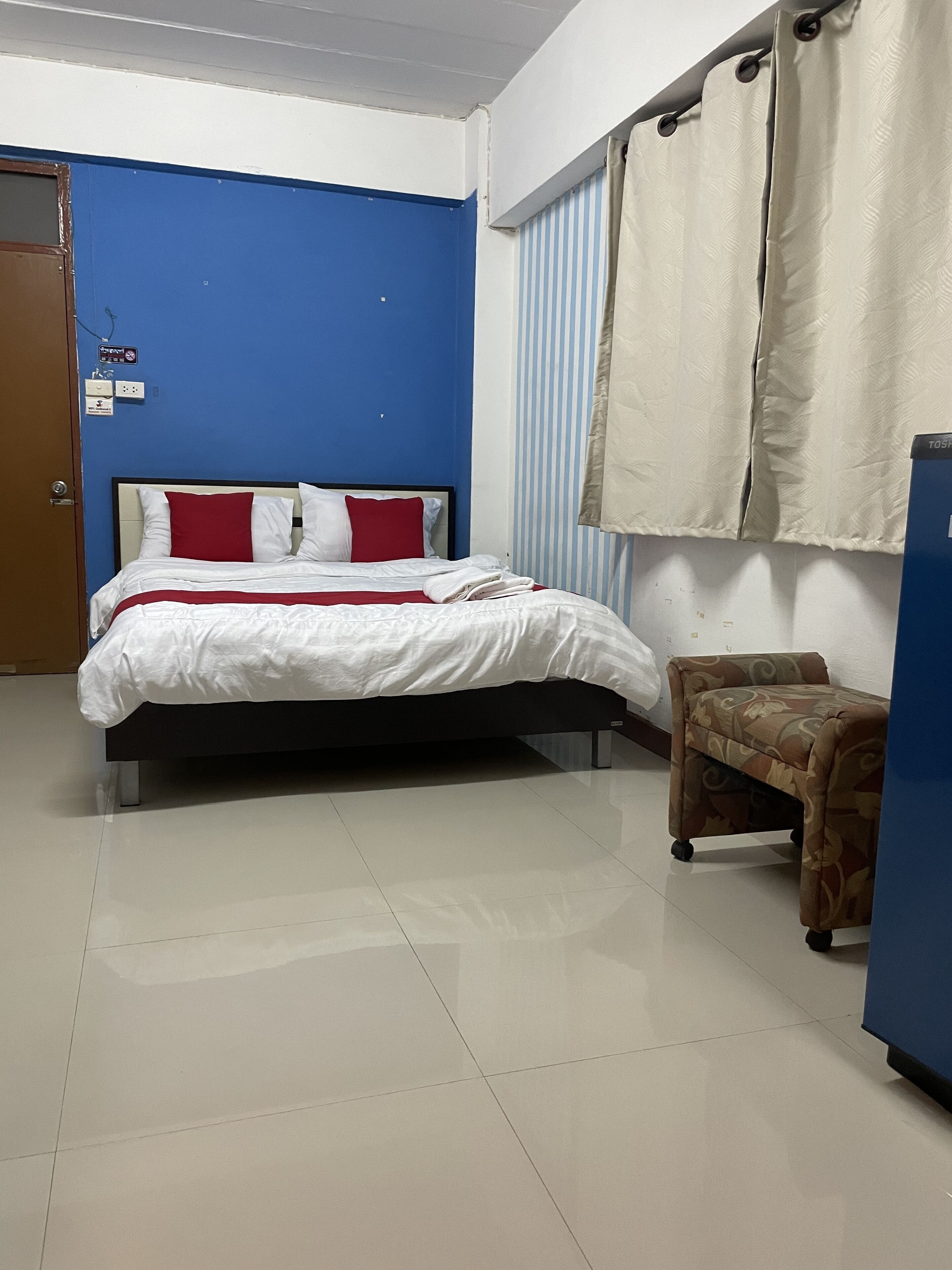 standard double room | 1 bedroom, desk, free wifi, bed sheets