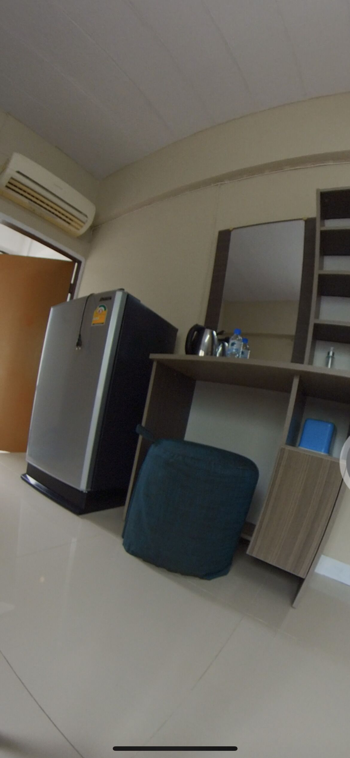 1 bedroom, desk, free wifi, bed sheets