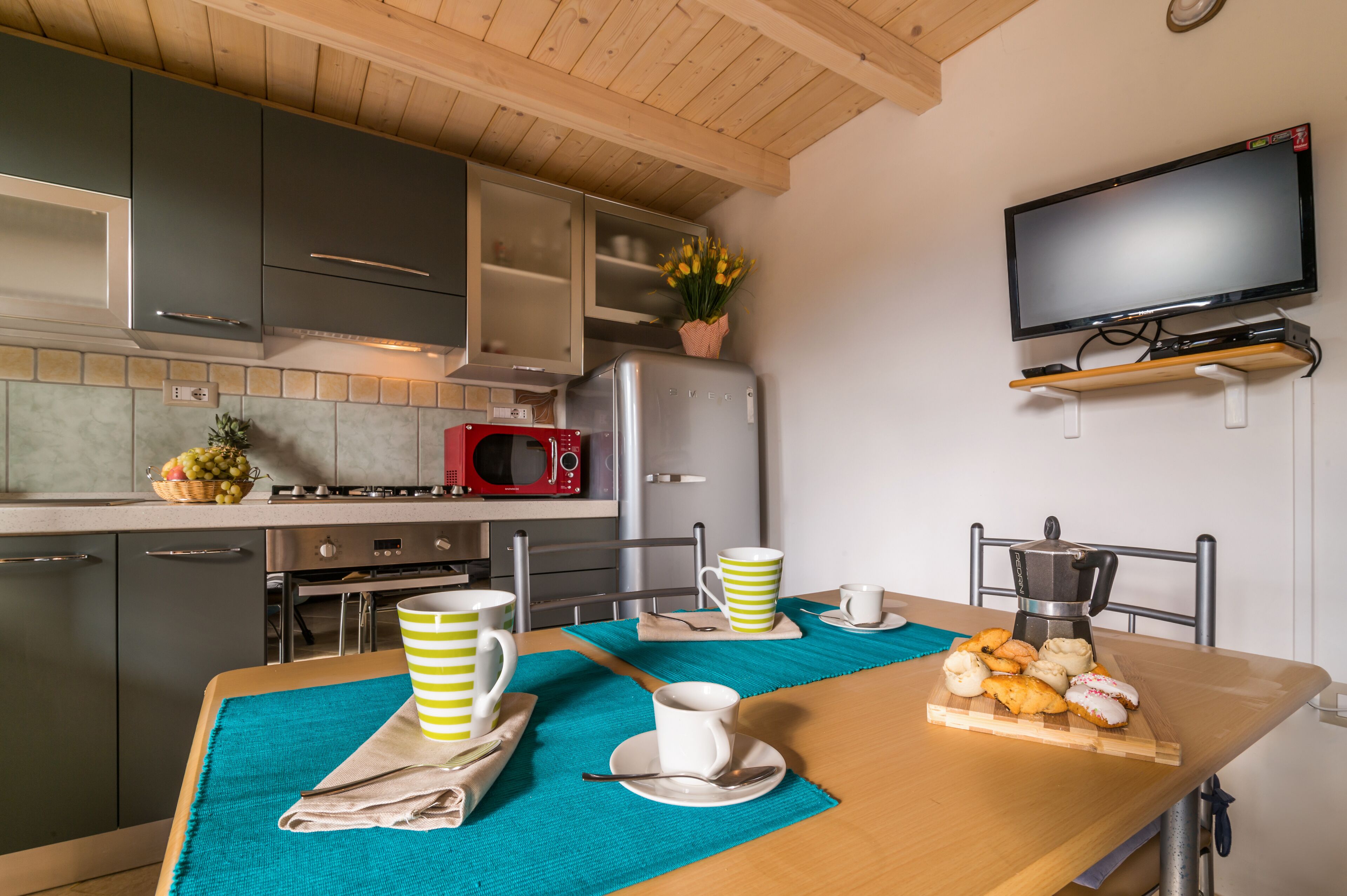 Apartment, 1 Bedroom (Casa Pedra) | In-room dining