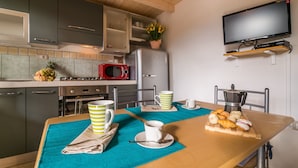 Apartment, 1 Bedroom (Casa Pedra) | In-room dining - Affittasardegna - Casa Pedra (Dorgali)