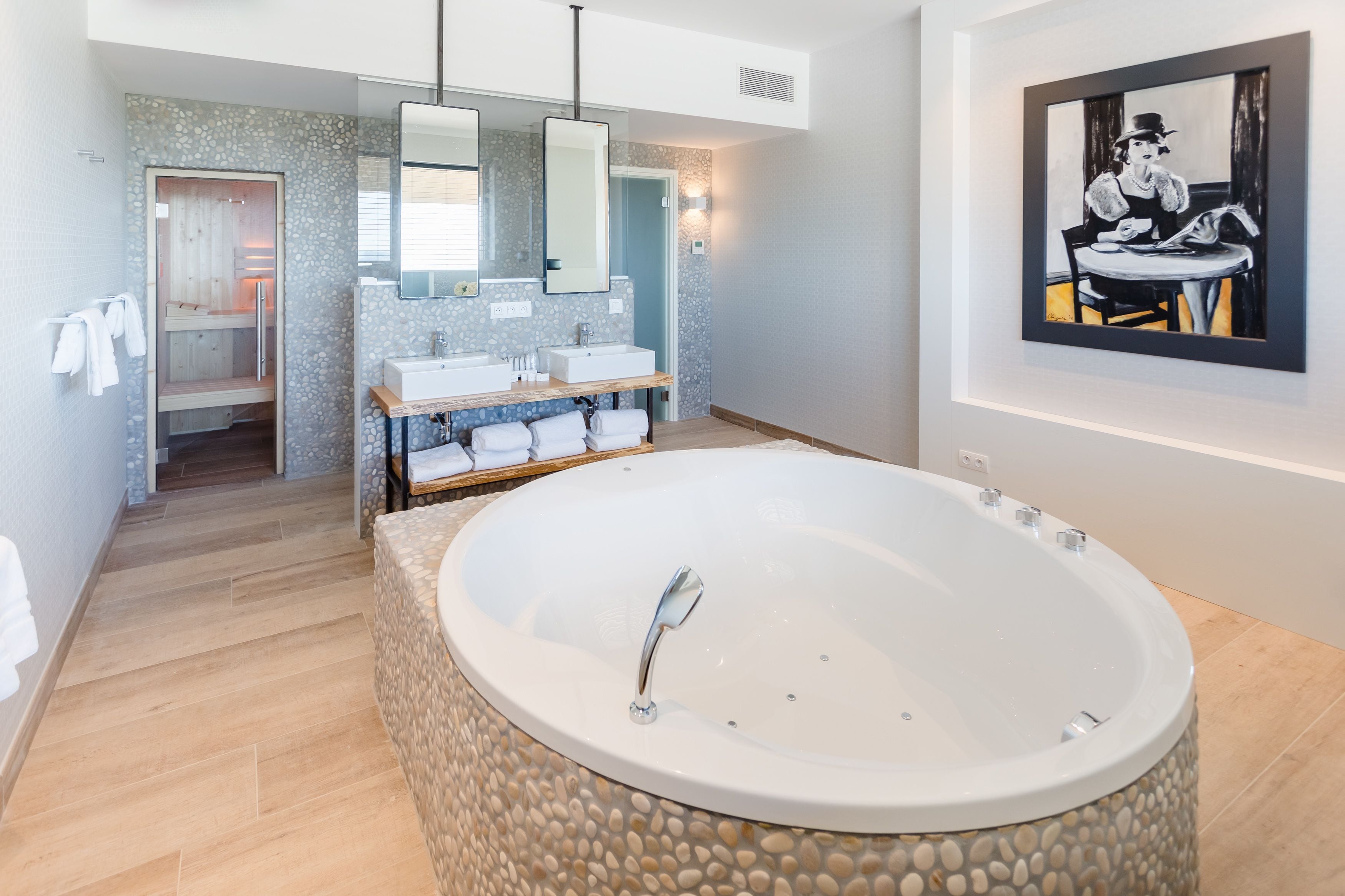 luxury suite, sauna | bathroom | shower, rainfall showerhead, free toiletries, hair dryer