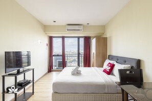 Deluxe Double Room | Desk, free WiFi, bed sheets, wheelchair access - ZEN Home Knightsbridge Residences Makati (Makati)