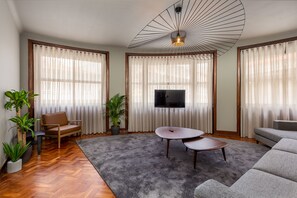 Premium Apartment, 4 Bedrooms (1D) | Living area - YOUROPO - Santa Catarina (Porto)