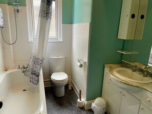 Tremannsrom – comfort, eget bad, hageutsikt | Bad