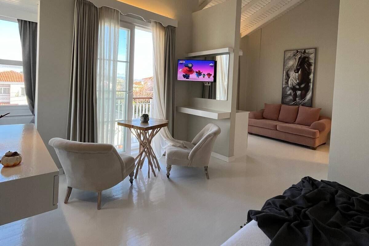 Exclusive-Suite, Poolblick | Hochwertige Bettwaren, Minibar, Zimmersafe, Verdunkelungsvorhänge