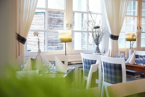 Lunch and dinner served, Regional cuisine