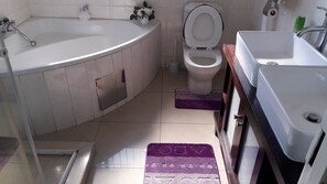 Comfort Double Room, Non Smoking | Bathroom - Alimop Lodge Inn Bed and Breakfast (Midrand)