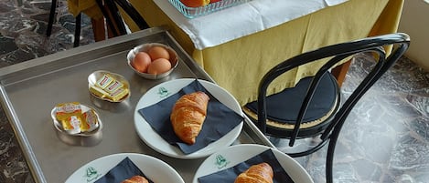 Petit déjeuner compris tous les jours