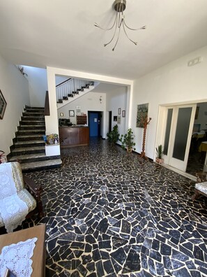 Lobby - Hotel Naviglio (Pietrasanta)