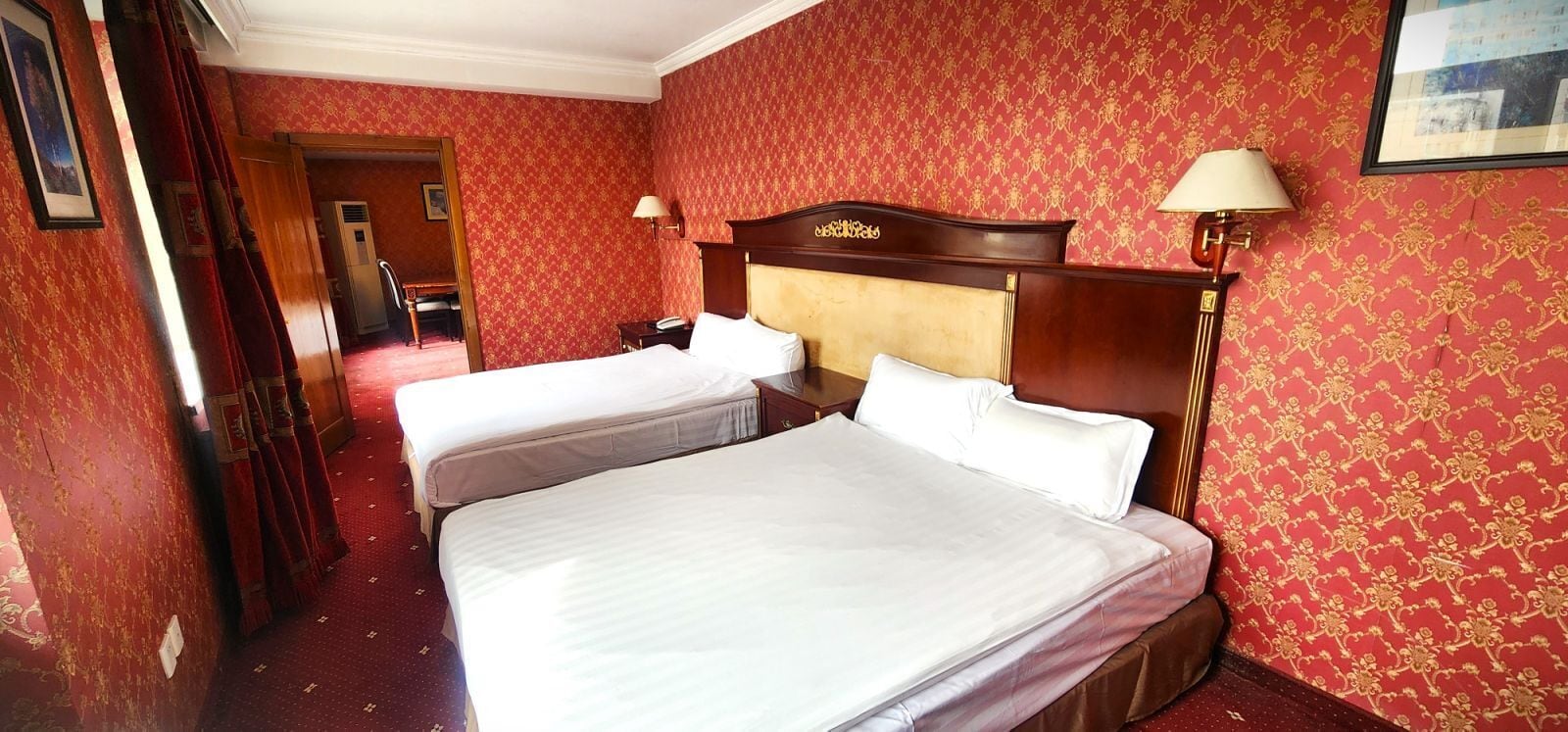 Habitación familiar, 2 habitaciones | Minibar, escritorio, espacio para trabajar con un portátil