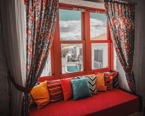 Tremannsrom – deluxe | Gateutsikt