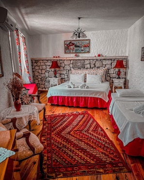 Deluxe Triple Room