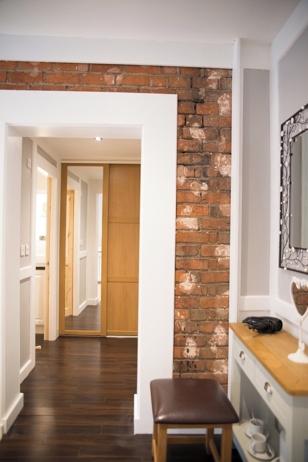 Bügeleisen/Bügelbrett, kostenloses WLAN, Bettwäsche