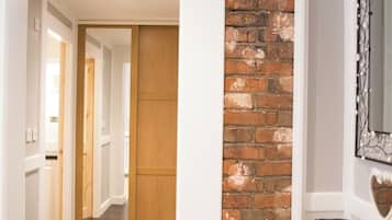 Bügeleisen/Bügelbrett, kostenloses WLAN, Bettwäsche