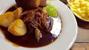 Almoço e jantar, culinária britânica