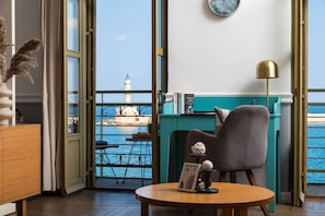 Suite, 1 Bedroom, Hot Tub, Sea View