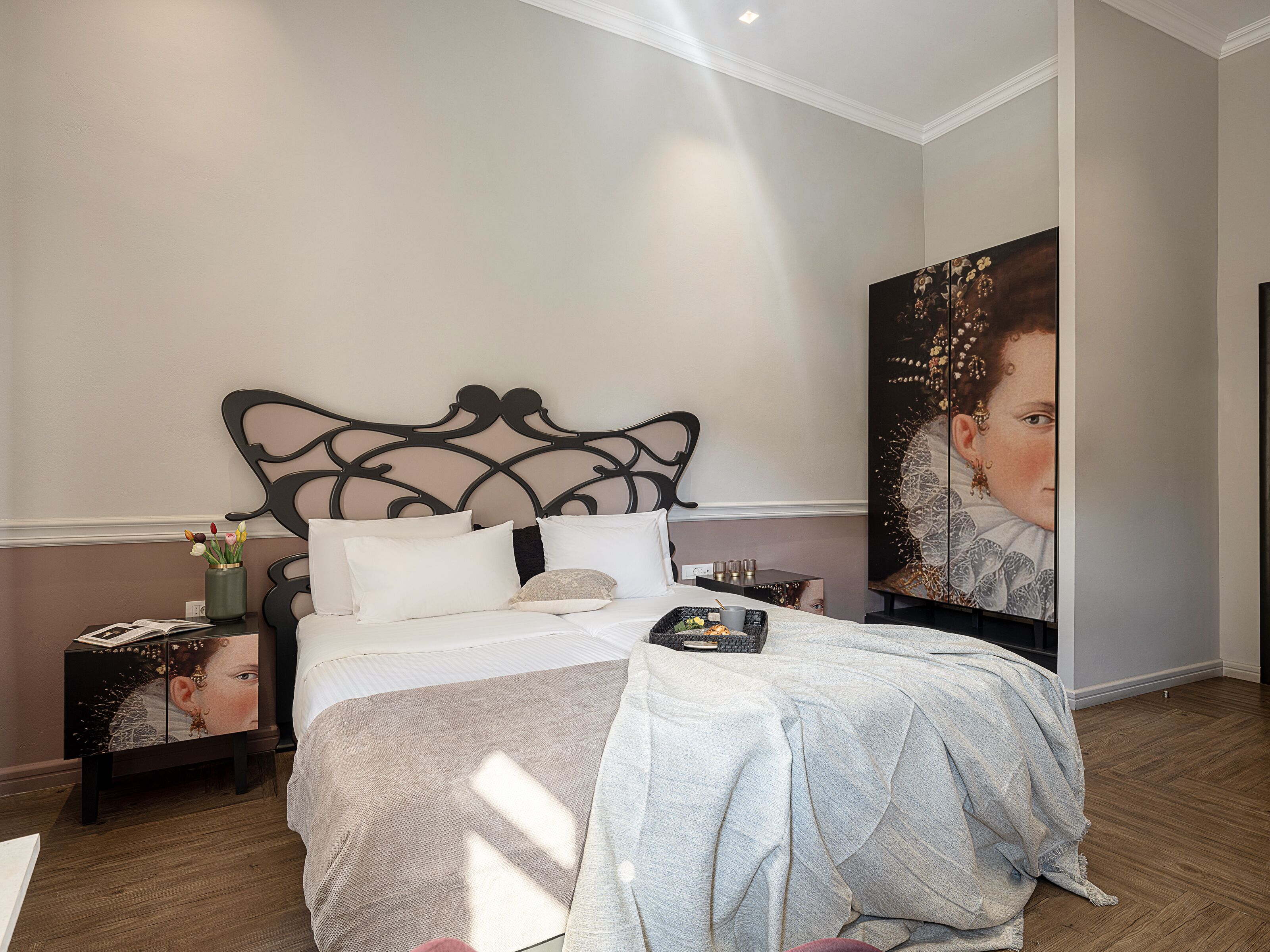 Camera Classic | Una cassaforte in camera, una scrivania, insonorizzazione