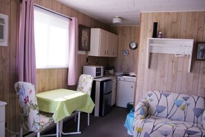 Appartement Duplex, accessible aux personnes à mobilité réduite, salle de bains privée (Cottage 6) | Restauration