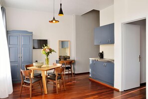 One Bedroom Suite with Sea view | 私人廚房 | 雪櫃、爐具、咖啡機/沖茶器、電熱水壺