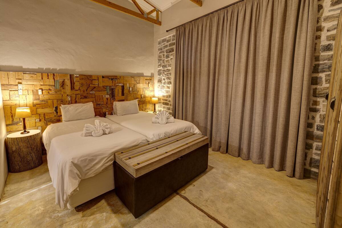 Habitación de lujo, 1 habitación | Ropa de cama