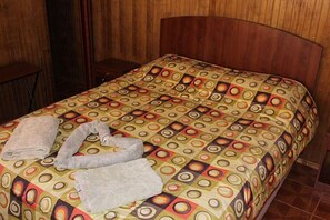 Standaard tweepersoonskamer, meerdere bedden | Een strijkplank/strijkijzer, gratis babybedden, gratis wifi