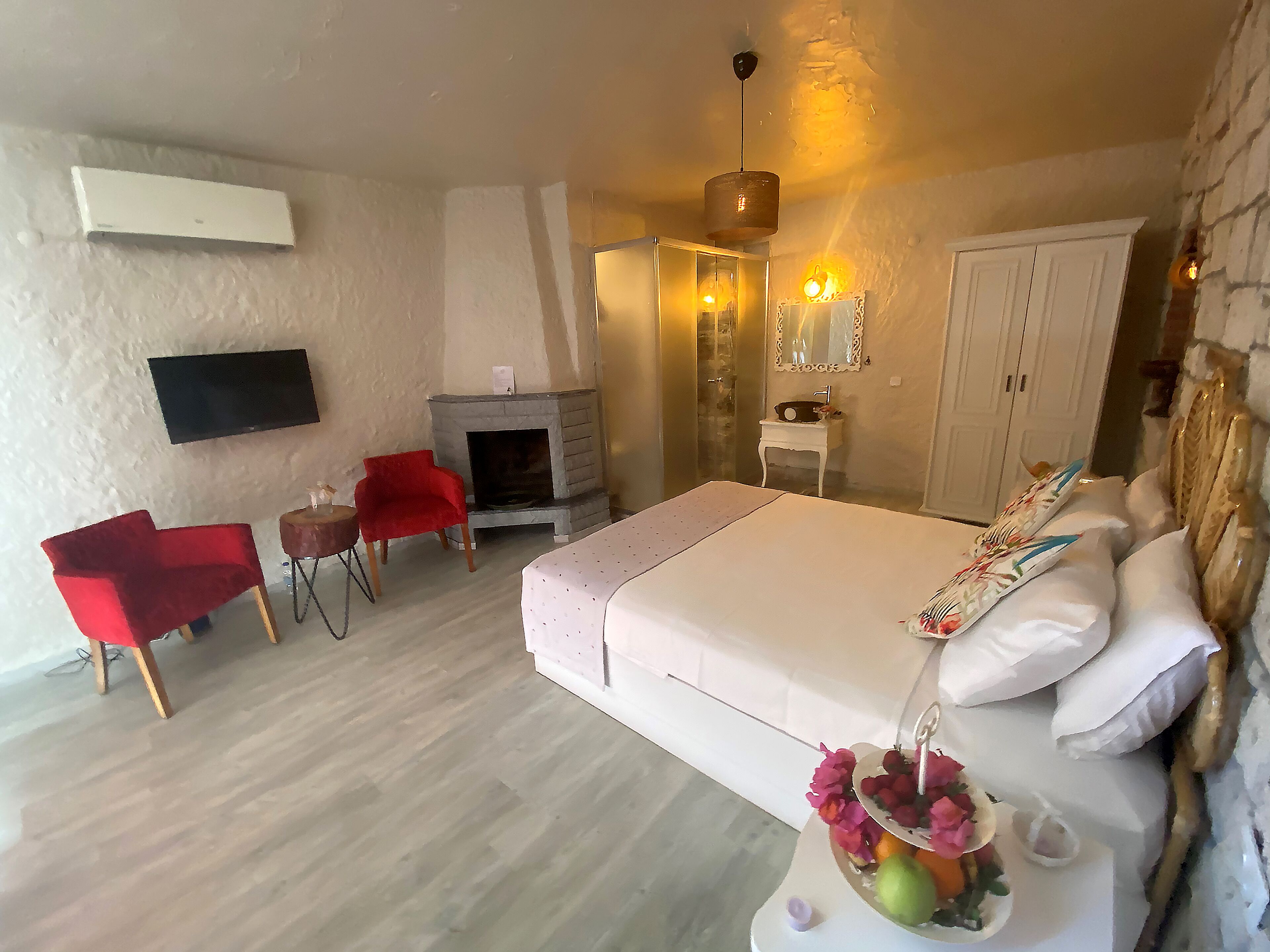 junior room | egyptian cotton sheets, premium bedding, select comfort beds