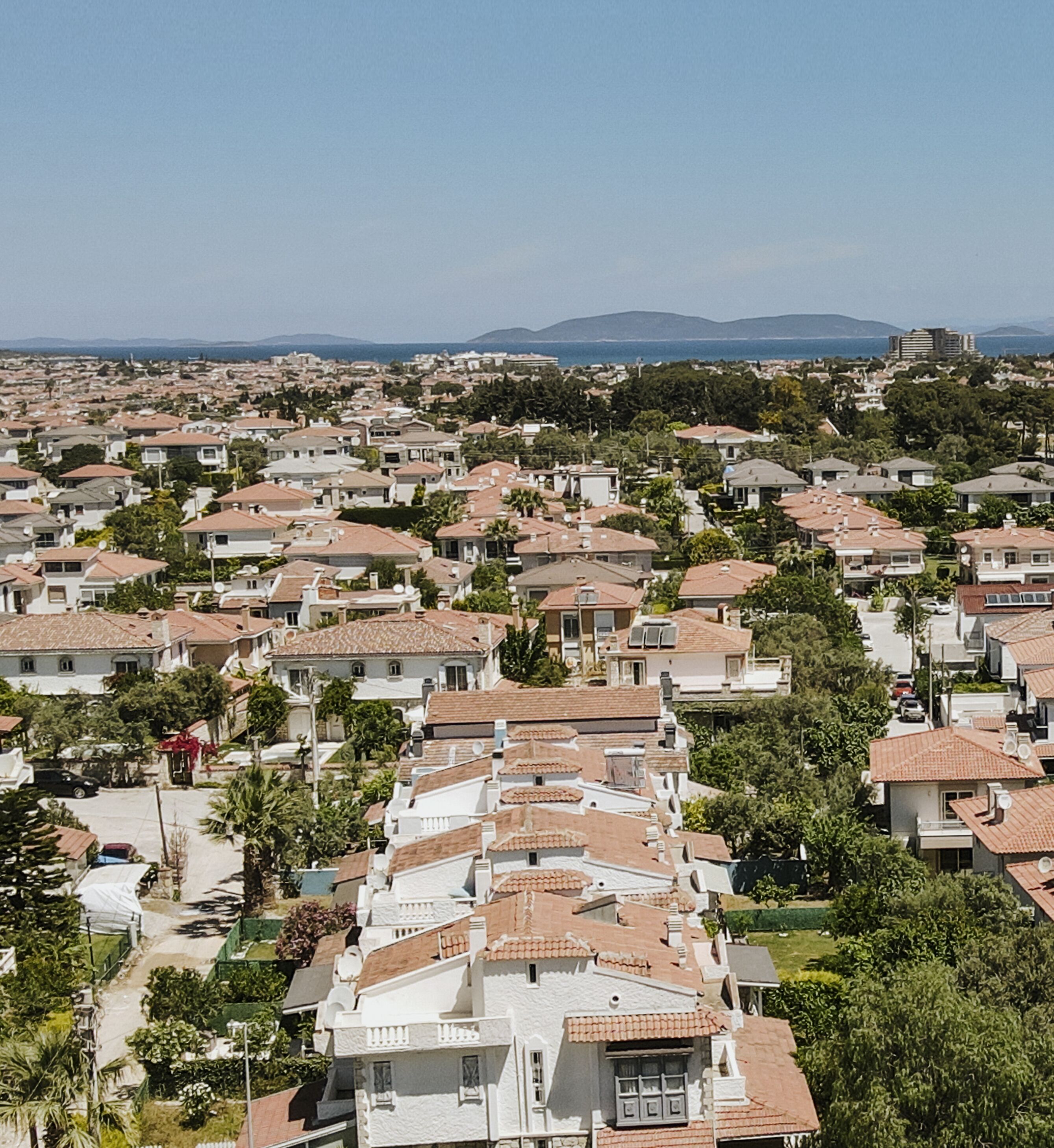 luxury room | front of property