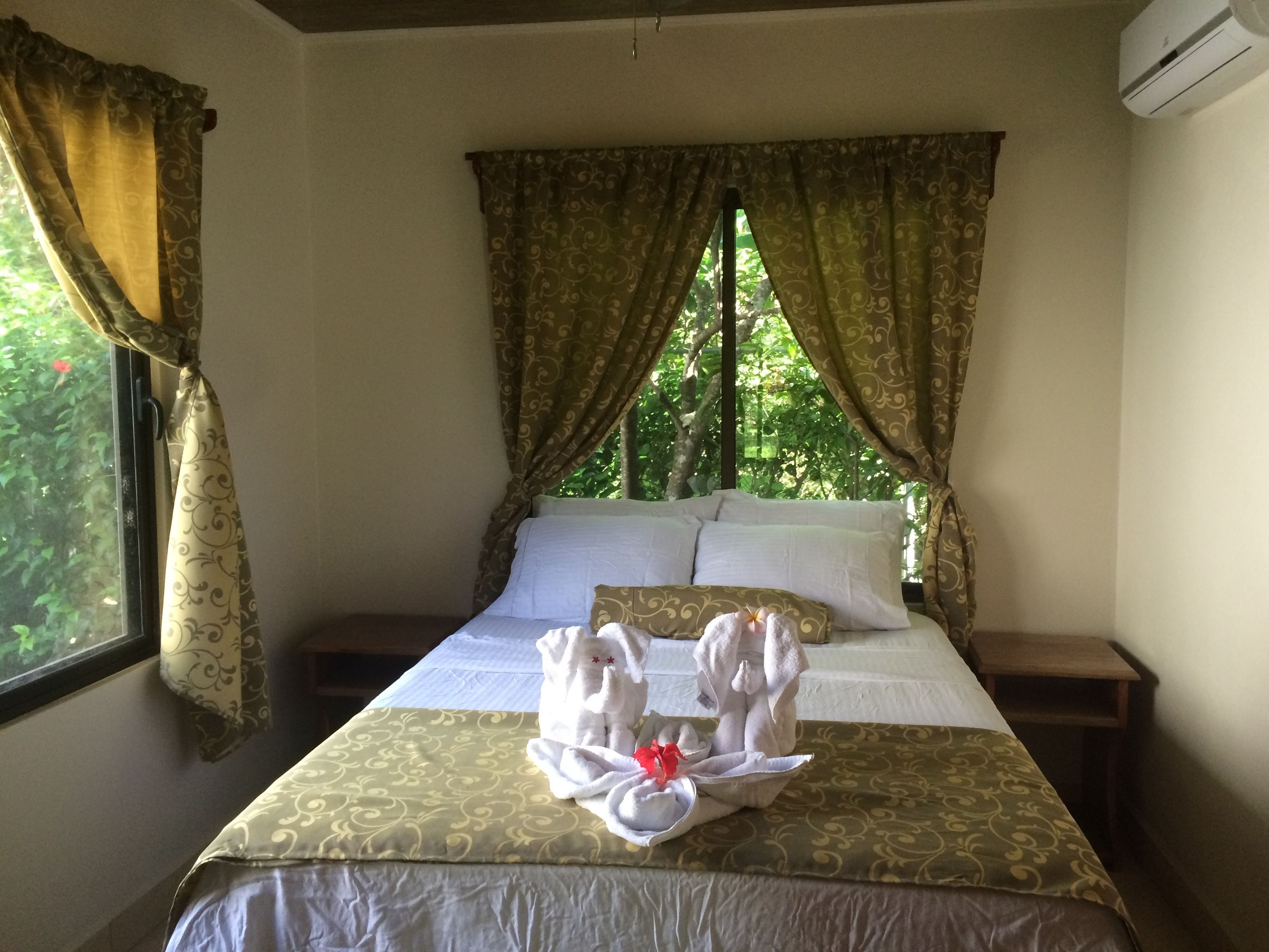 Casa, 2 habitaciones | Caja de seguridad en la habitación y decoración personalizada 