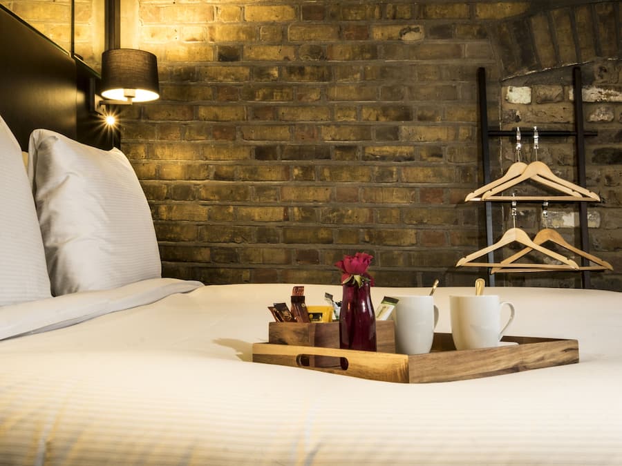 Dobbeltrom – deluxe | Sengetøy av topp kvalitet, safe på rommet og lydisolert