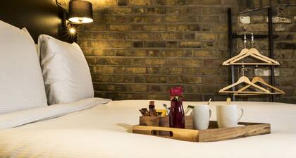 Camden Enterprise Hotel & Pub