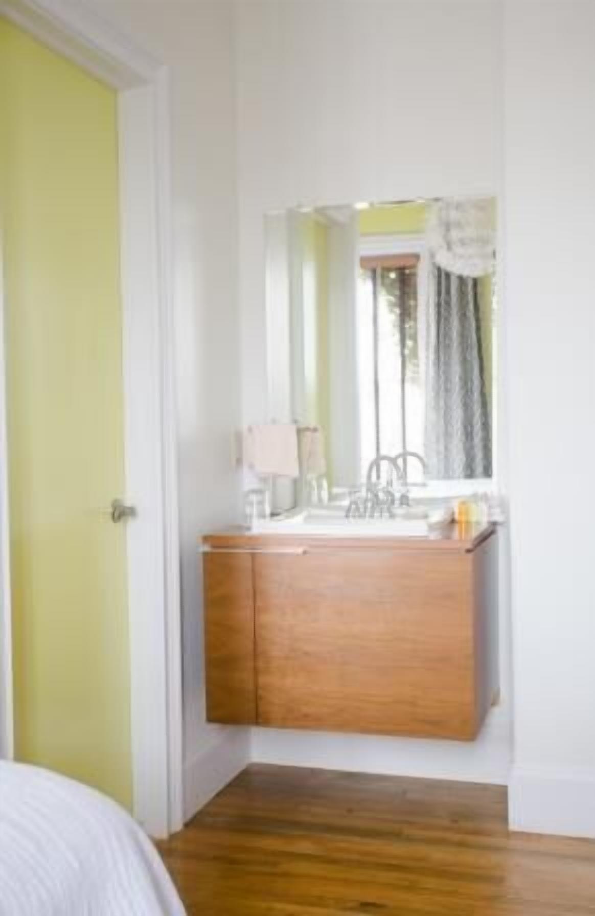 junior double room single use, 1 queen bed, private bathroom, city view | bathroom sink