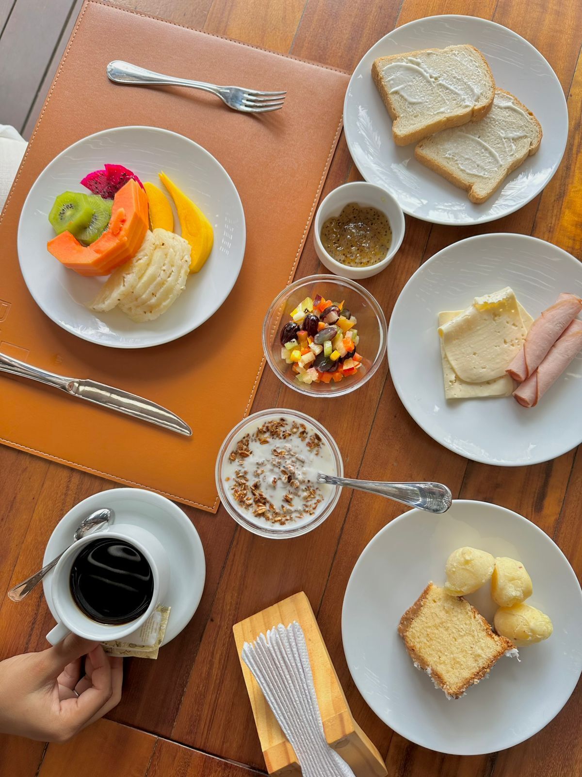 free daily cooked-to-order breakfast