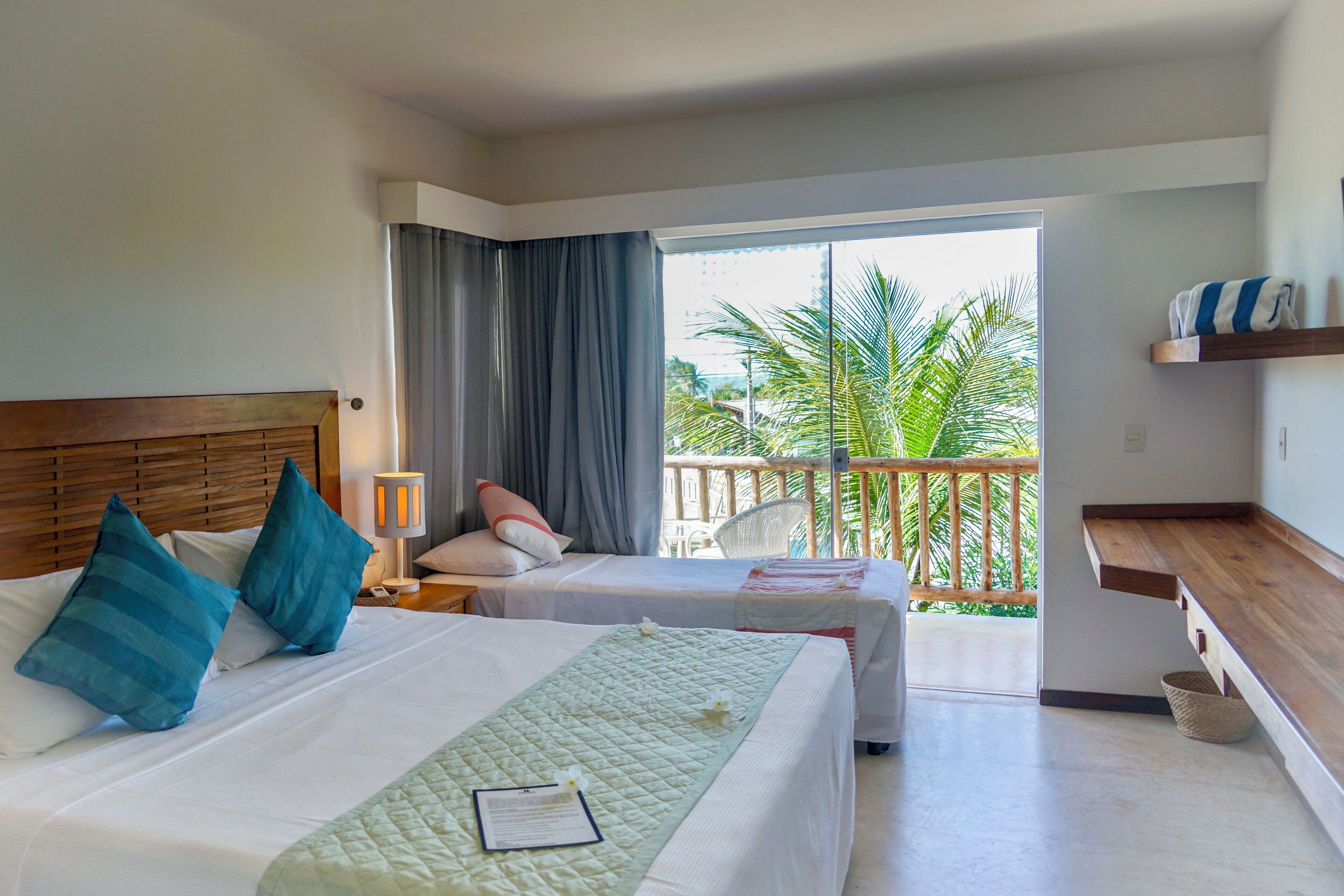 triple room | 1 bedroom, minibar, in-room safe, desk