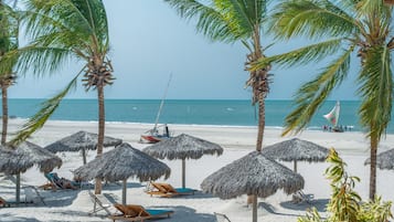 Quầy bar trên bãi biển