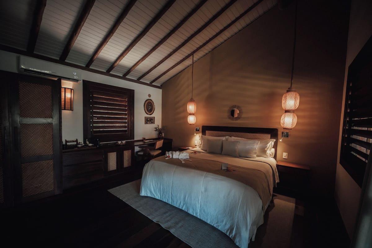 Bungalow Comfort | Minibar, brankas, meja kerja, dan tirai kedap cahaya