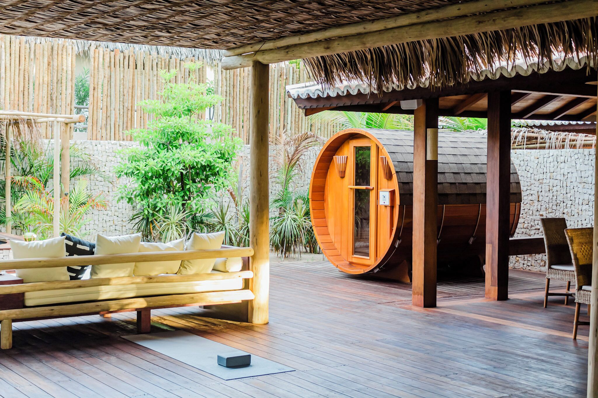 Tratamentos corporais, massagens musculares profundas, bandagem corporal