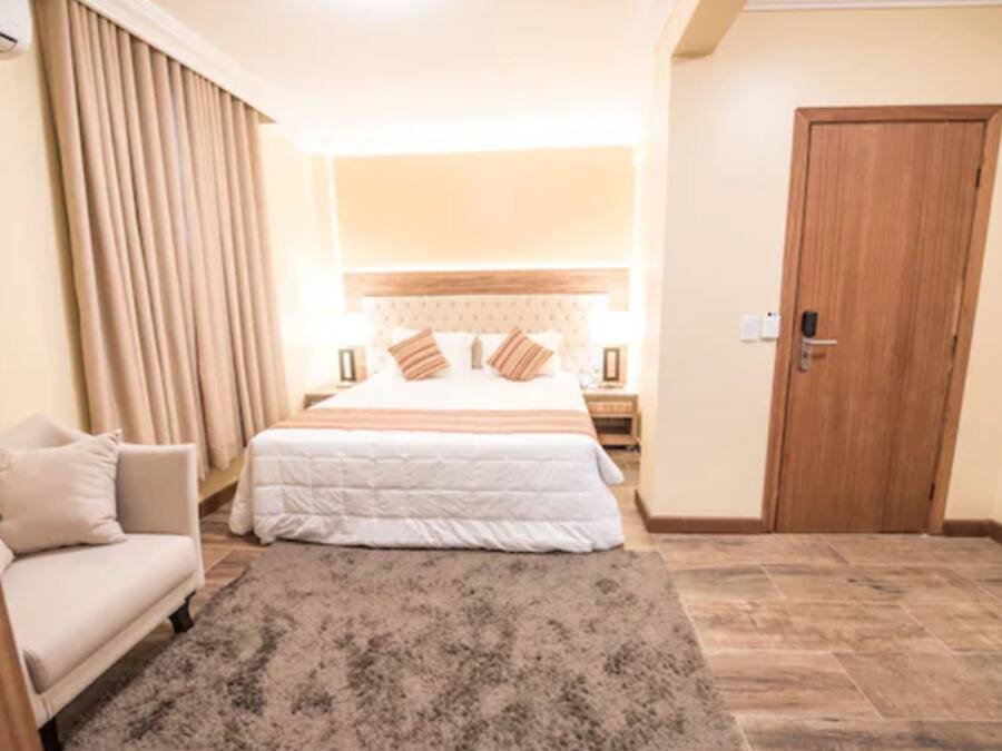 Superior-Doppel- oder -Zweibettzimmer | Minibar, Schreibtisch, schallisolierte Zimmer, Zustellbetten